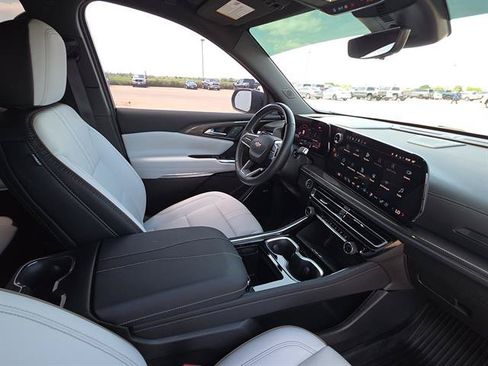 Used 2025 Chevrolet Traverse High Country w/ LPO, Floor Liner Package FWD image 15