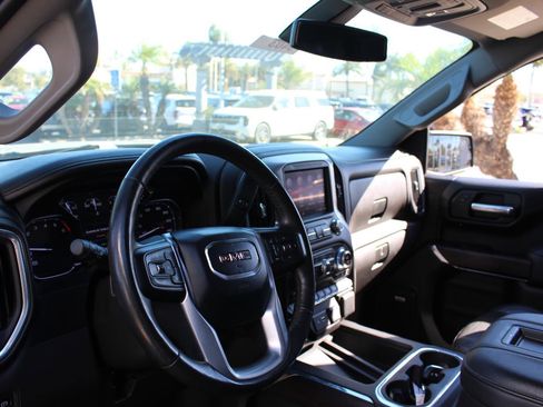 Used 2020 GMC Sierra 1500 SLT w/ SLT Premium Package image 18