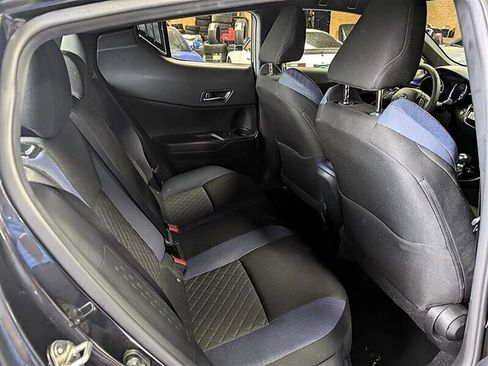 Used 2021 Toyota C-HR XLE FWD image 25