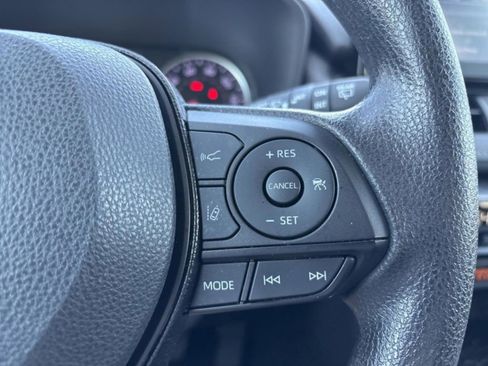 Used 2021 Toyota RAV4 XLE image 13