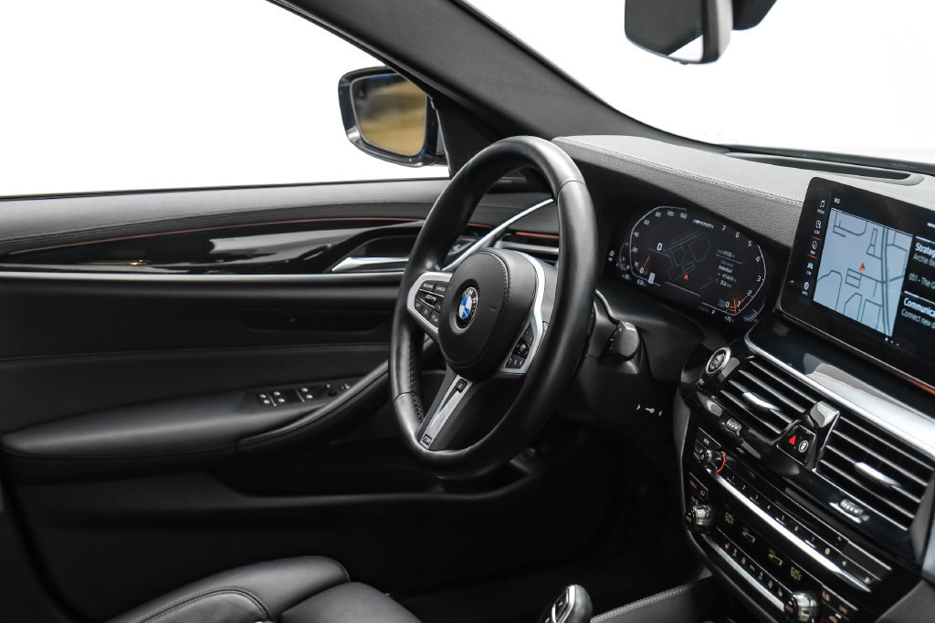 Used 2023 BMW M550i xDrive w/ Executive Package AWD/4WD image 16