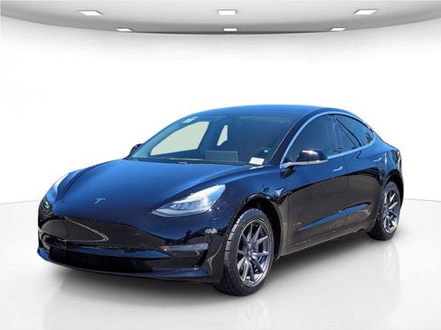 Used 2019 Tesla Model 3 Standard Range Plus RWD image 11
