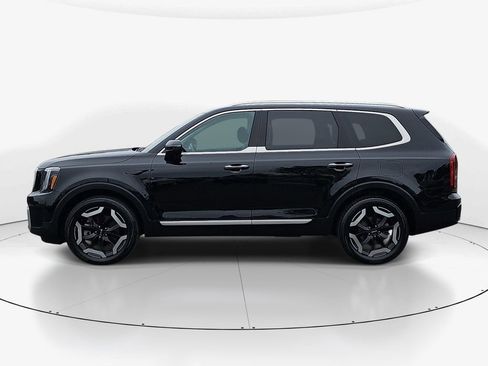 Used 2023 Kia Telluride S w/ S Sunroof Package FWD image 9