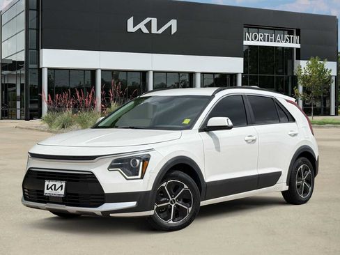 Certified 2023 Kia Niro EX FWD image 1