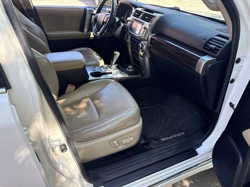Used 2014 Toyota 4Runner Limited AWD/4WD image 21