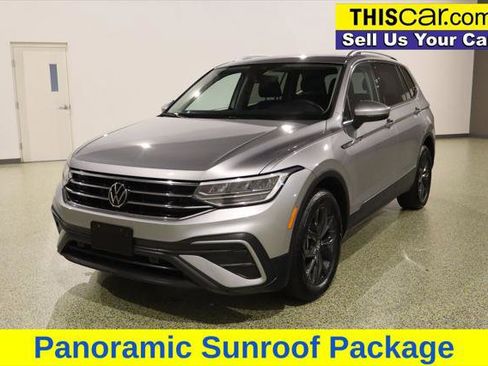 Used 2024 Volkswagen Tiguan SE image 3