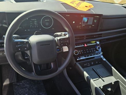 Used 2024 Hyundai Santa Fe Calligraphy image 10