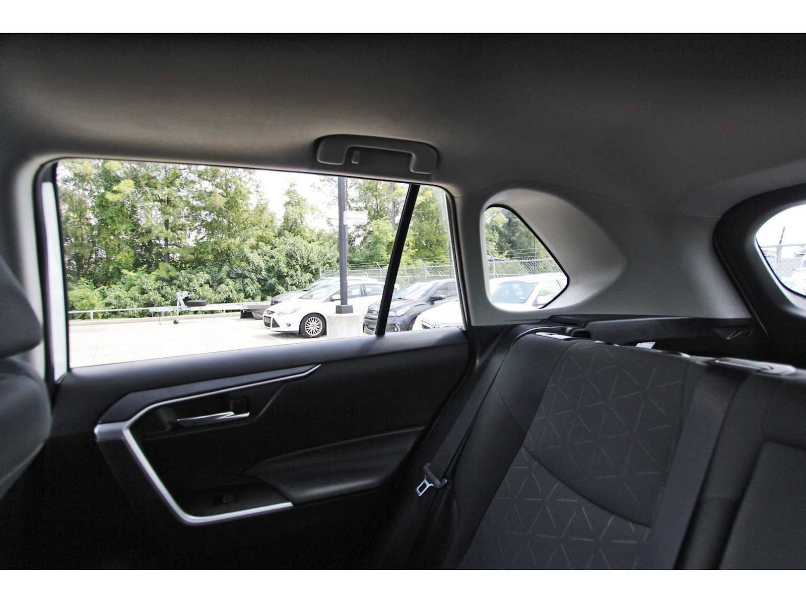 Used 2024 Toyota RAV4 XLE w/ Convenience Package FWD image 9