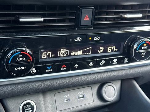 Used 2022 Nissan Rogue SL w/ SL Premium Package image 28