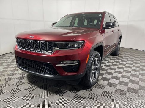 Used 2022 Jeep Grand Cherokee Limited 4xe w/ Luxury Tech Group II AWD/4WD image 4