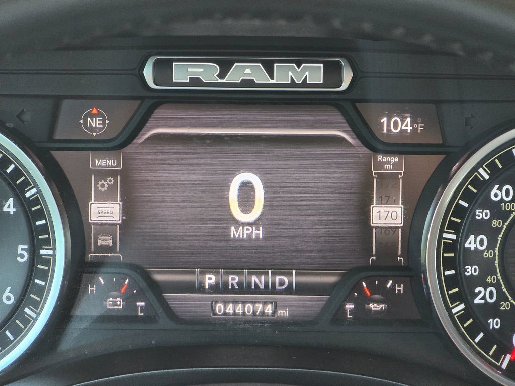 Used 2024 RAM 1500 Laramie AWD/4WD image 32