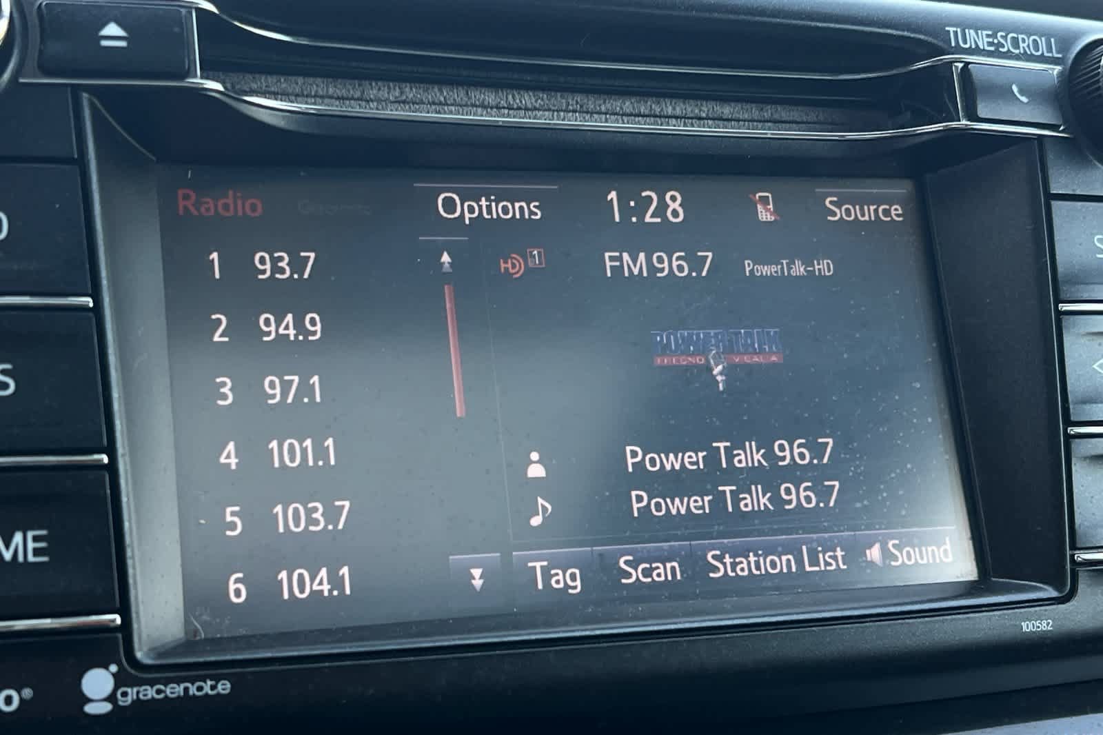 Used 2018 Toyota RAV4 XLE FWD image 20