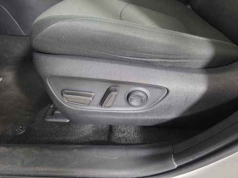 Used 2024 Toyota RAV4 XLE image 24