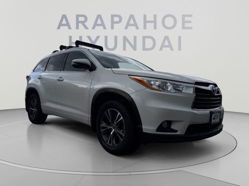 Used 2016 Toyota Highlander XLE AWD/4WD image 7