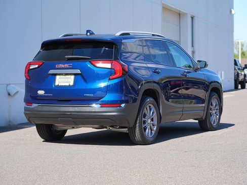 Used 2023 GMC Terrain SLT AWD/4WD image 3