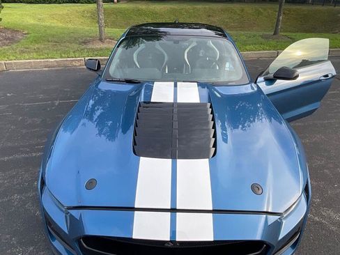 Used 2020 Ford Mustang Shelby GT500 w/ Carbon Fiber Track Pack image 5