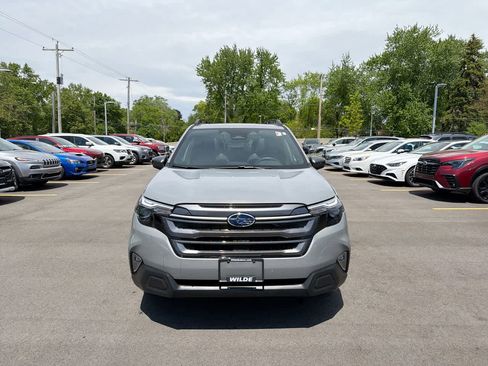 Certified 2025 Subaru Forester Premium AWD/4WD image 16