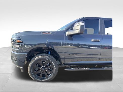 New 2026 RAM 2500 Big Horn AWD/4WD image 28