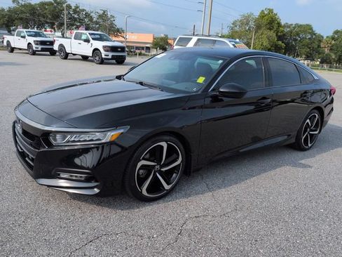 Used 2018 Honda Accord Sport image 8
