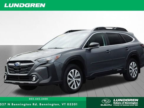 Used 2023 Subaru Outback Premium image 9