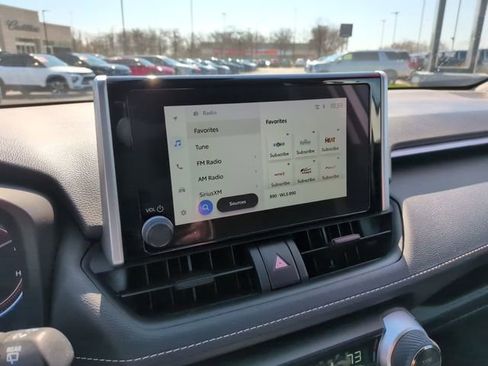 Used 2024 Toyota RAV4 XLE FWD image 22
