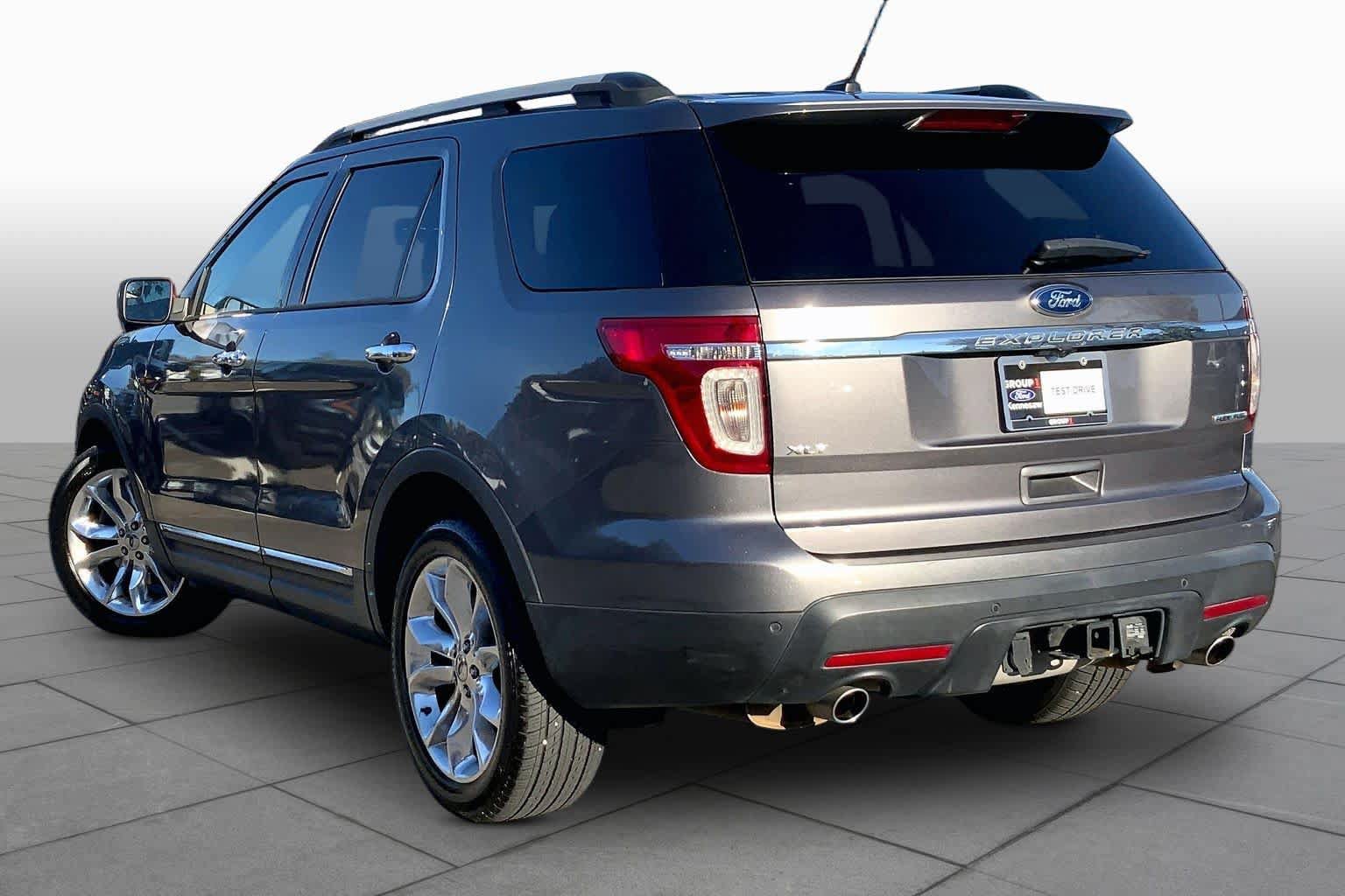 Used 2013 Ford Explorer XLT FWD image 11