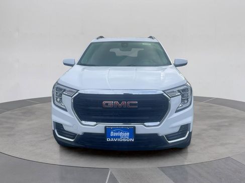 Used 2022 GMC Terrain SLE w/ Driver Convenience Package image 10