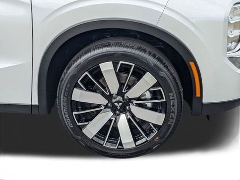 New 2026 Mitsubishi Outlander SE FWD image 10