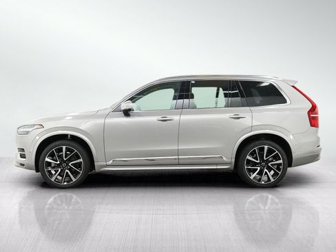 Used 2023 Volvo XC90 B6 Plus AWD/4WD image 2