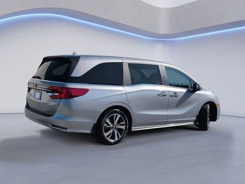 Used 2024 Honda Odyssey Touring image 4