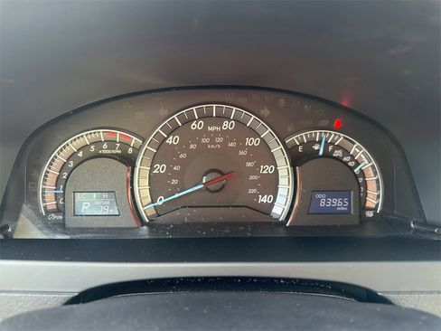 Used 2014 Toyota Camry SE image 32