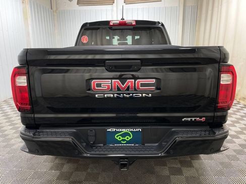 Certified 2024 GMC Canyon AT4 w/ Technology Package AWD/4WD image 19