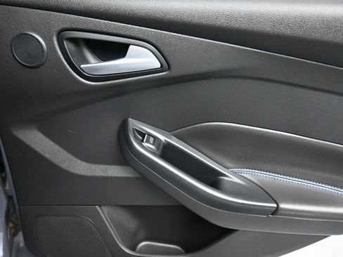 Used 2017 Ford Focus RS image 34