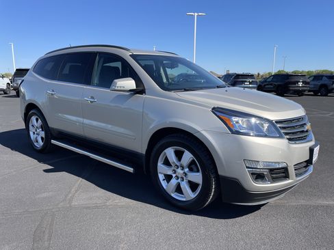 Used 2016 Chevrolet Traverse LT w/ Style and Technology Package AWD/4WD image 7