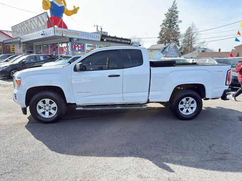 Used 2016 GMC Canyon 4x4 Extended Cab w/ Convenience Package image 3
