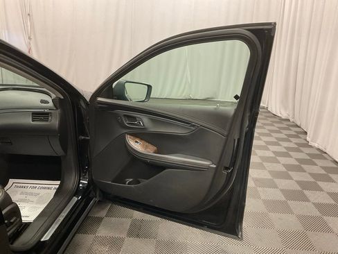 Used 2014 Chevrolet Impala LTZ FWD image 30