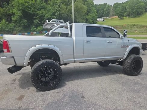 Used 2015 RAM 2500 Laramie w/ Convenience Group AWD/4WD image 5