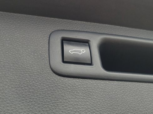 Used 2022 Toyota Highlander XSE image 8