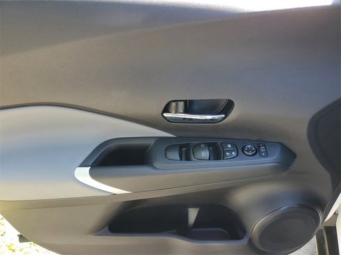 Certified 2024 Nissan Kicks SR w/ SR Premium Package FWD image 17