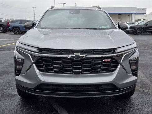 Used 2025 Chevrolet Trax RS image 8