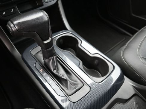 Used 2020 Chevrolet Colorado Z71 image 18