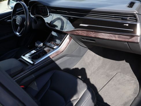 Used 2021 Audi Q8 Prestige w/ Prestige Package image 10