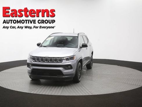 Used 2022 Jeep Compass Latitude AWD/4WD image 52