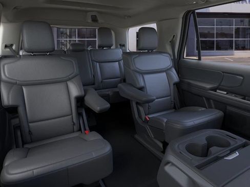 New 2026 Ford Expedition Active AWD/4WD image 15