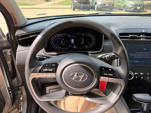 Used 2022 Hyundai Tucson SE FWD image 11