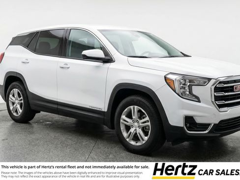 Used 2024 GMC Terrain SLE FWD image 1