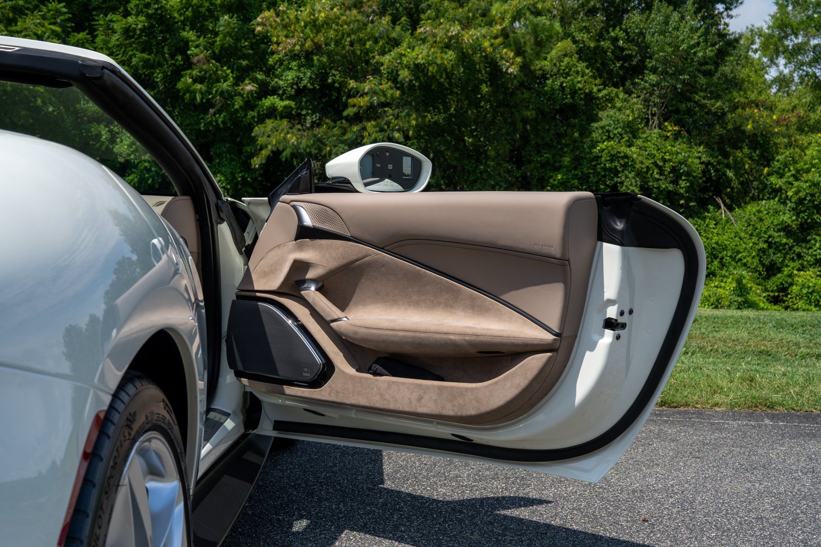 Used 2024 Ferrari Roma Spider RWD image 45