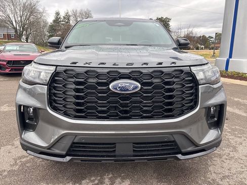 New 2026 Ford Explorer ST-Line w/ ST-Line Street Pack image 3