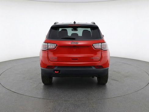 Used 2025 Jeep Compass Trailhawk AWD/4WD image 7