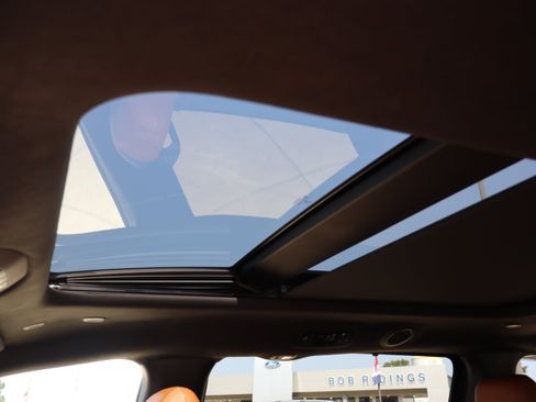 Used 2025 Chrysler Pacifica Pinnacle FWD image 27